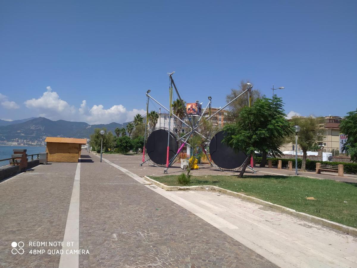 B & B Civico 6 Rooms Σαλέρνο Εξωτερικό φωτογραφία