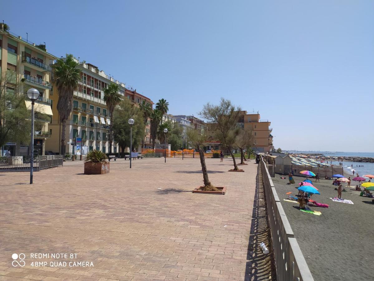 B & B Civico 6 Rooms Σαλέρνο Εξωτερικό φωτογραφία