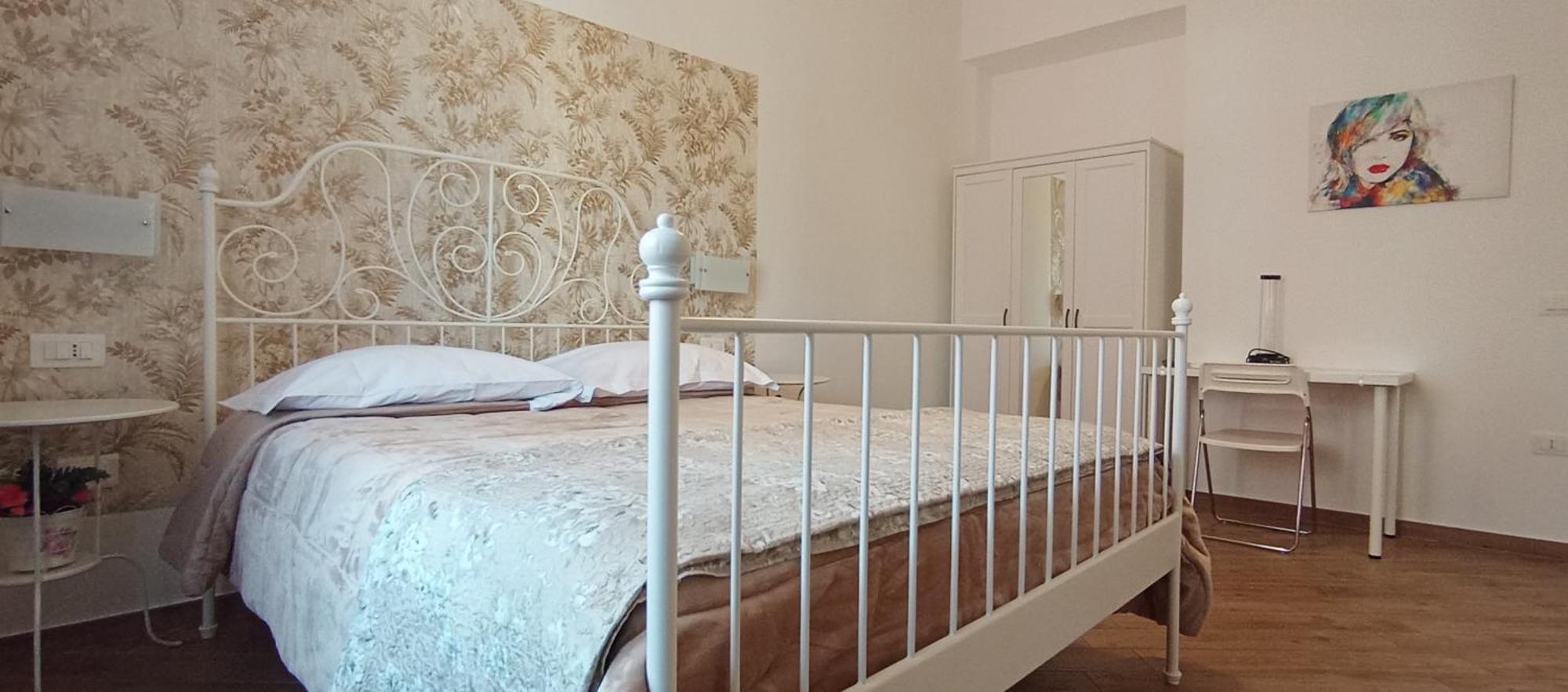 B & B Civico 6 Rooms Σαλέρνο Εξωτερικό φωτογραφία