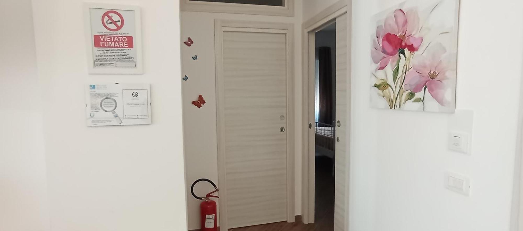 B & B Civico 6 Rooms Σαλέρνο Εξωτερικό φωτογραφία